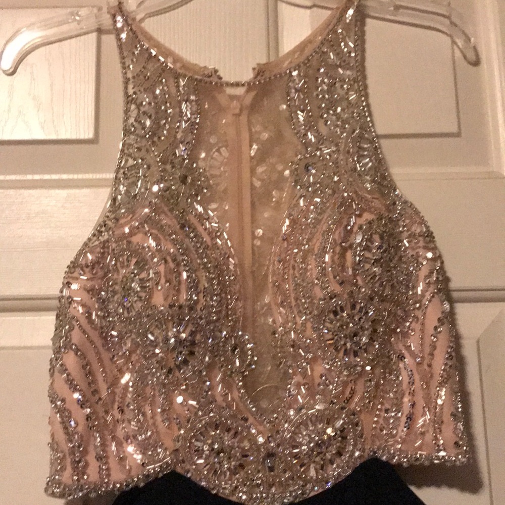 Prom dress - Picture 3 of 8